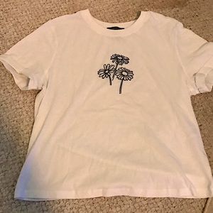 super cute white flower cropped shirt